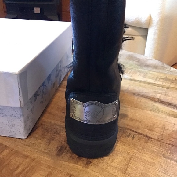 Karma of Charme Black Fur Boots. - Picture 5 of 8